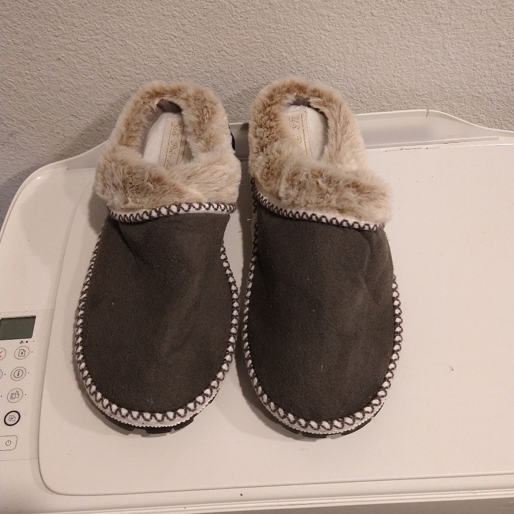 U.S. Polo Assoc. Slippers - sz L (9/10)